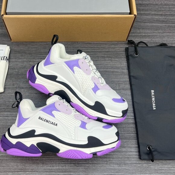 Balenciaga triple s size 40 - Picture 3 of 6
